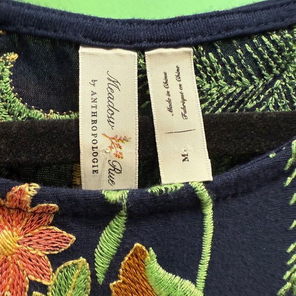 Meadow Rue Anthropologie Embroidered Floral‎ Top Blue Green Size M - Picture 2 of 4